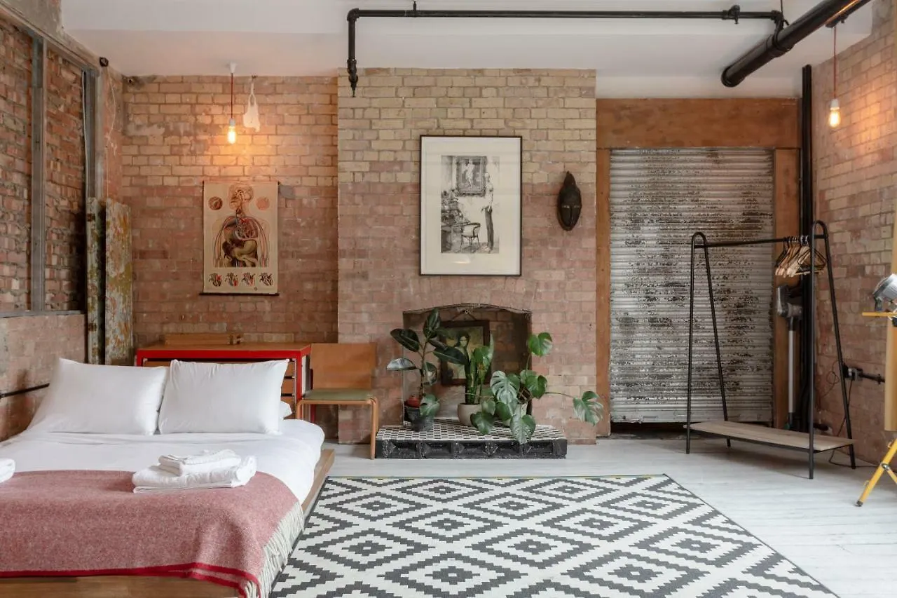 Апартаменты Industrial Open Plan Studio In Hackney Лондон