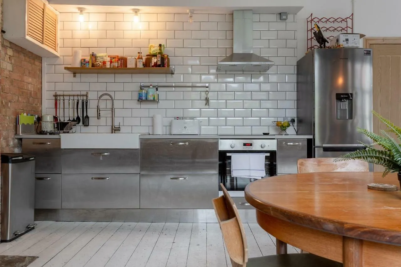 Апартаменты Industrial Open Plan Studio In Hackney Лондон 0*,  Великобритания